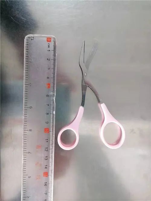DƬ